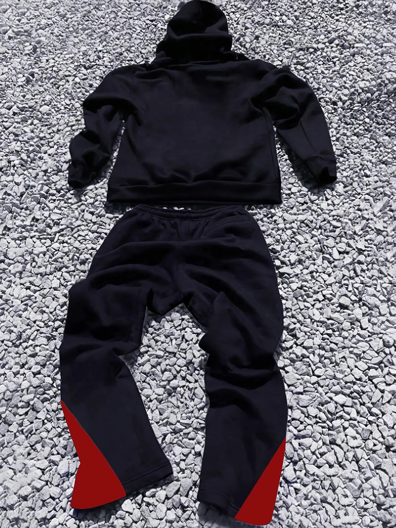 Herren Streetwear Set – Schwarzer Hoodie & Jogginghose mit "RESPECT", roten Lippen, diamantbesetzten Zähnen und weißen Sternen
