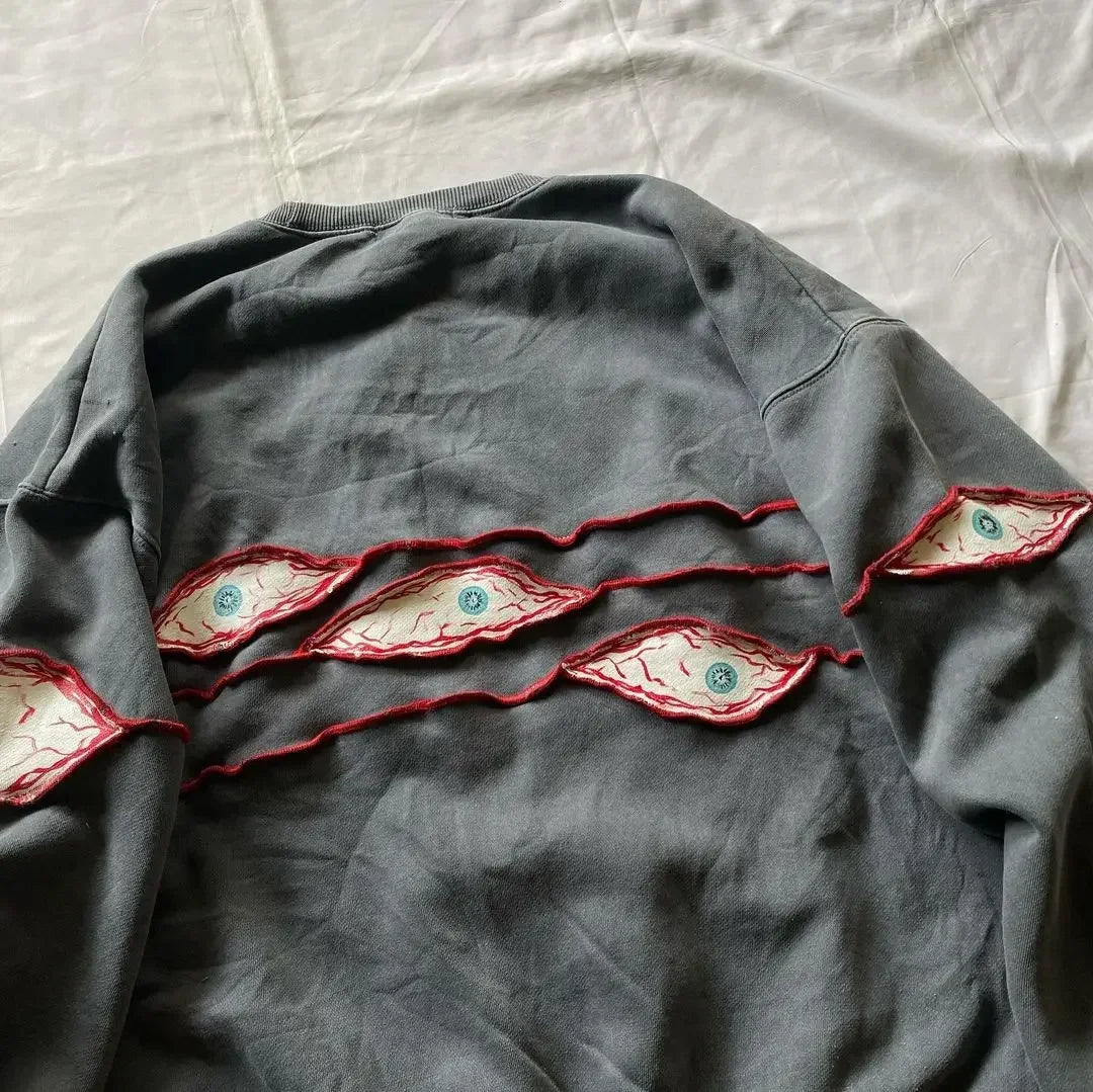 Y2K Oversized Hoodie mit Eye-Patchwork – Unisex Streetwear im Gothic-Retro-Style