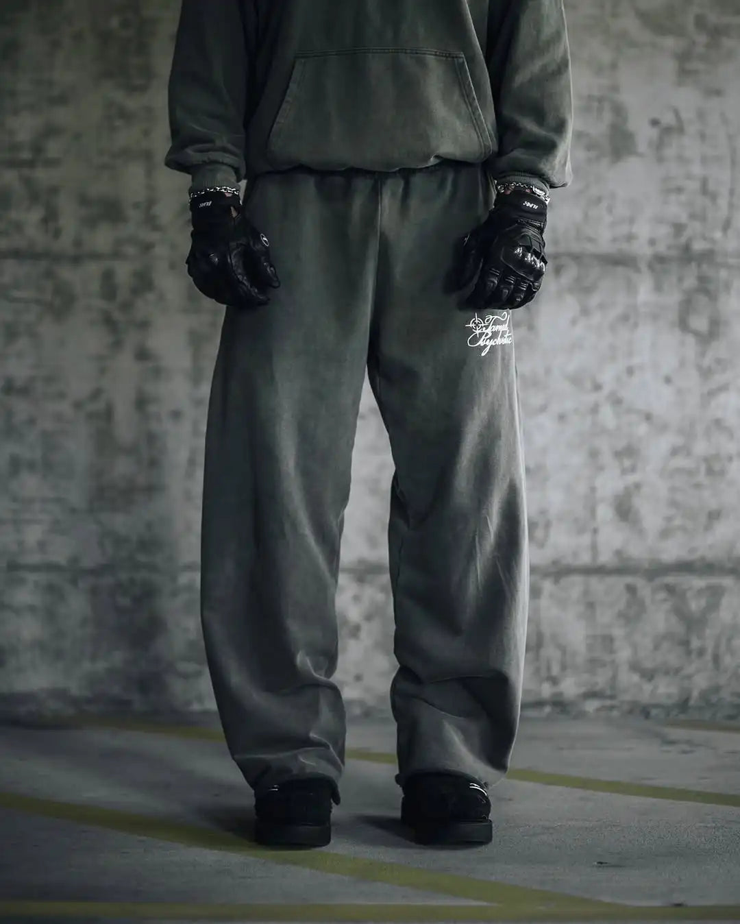 🖤 High Street Oversize Set für Herren – Hoodie & Weitbeinige Hose 🖤