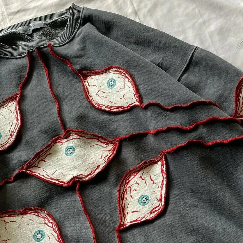 Y2K Oversized Hoodie mit Eye-Patchwork – Unisex Streetwear im Gothic-Retro-Style