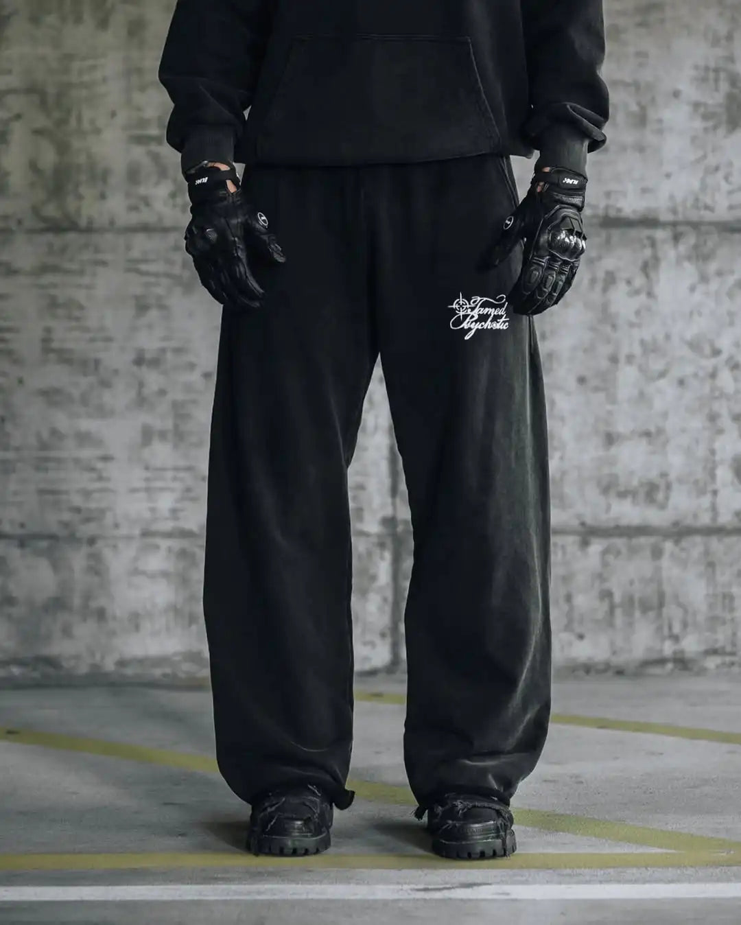 🖤 High Street Oversize Set für Herren – Hoodie & Weitbeinige Hose 🖤